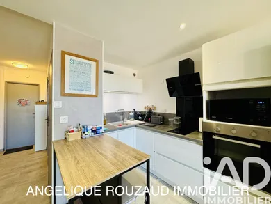 Apartment in Six-Fours-les-Plages (83140)