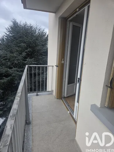 Studio à Les Pavillons-sous-Bois (93320)