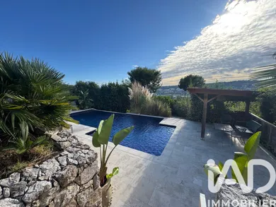 Maison d'architecte à Nice (06200)