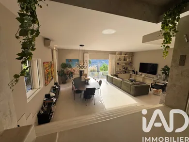 Maison d'architecte à Nice (06200)