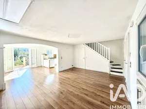 House in La Mole (83310)