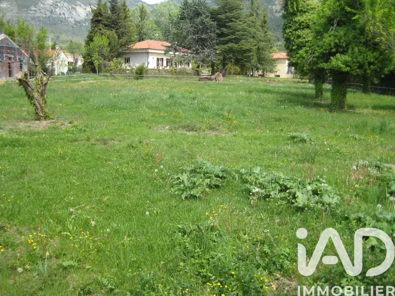 Terrain à bâtir à Levens (06670) · 279 000 €
