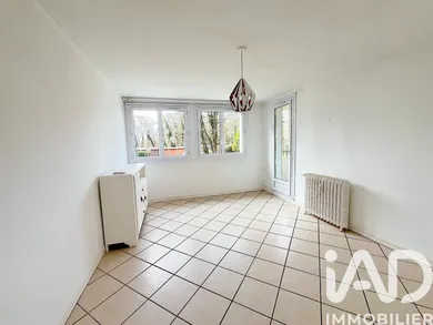 Apartment in Marolles-en-Hurepoix (91630)