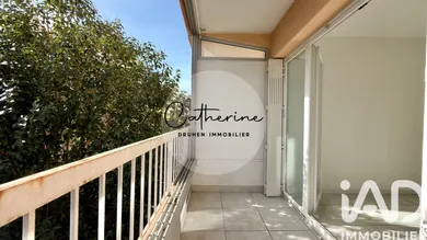 Apartment in Hyères (83400)