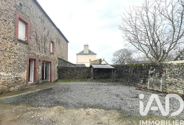 Immeuble 5 pièces 90 m² · à Assé-le-Bérenger · 90 m² · 165 500 €
