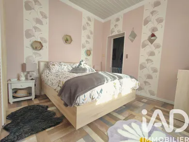 Maison traditionnelle à Les Sièges (89190)