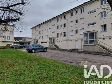 Appartement à Saint-Amand-Montrond (18200)
