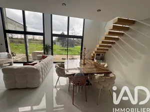 Architectural house in Prémilhat (03410)