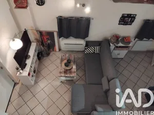 Apartment in Roquemaure (30150)