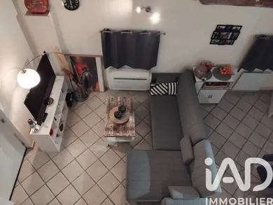 Apartment in Roquemaure (30150)