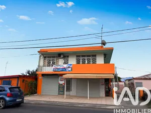 Immeuble à sainte-rose (97115)