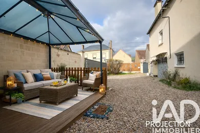 Maison traditionnelle à Les Sièges (89190)