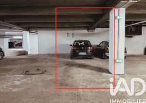 Parking in Paris (75019)