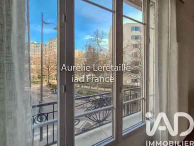 Apartment in Paris (75012)