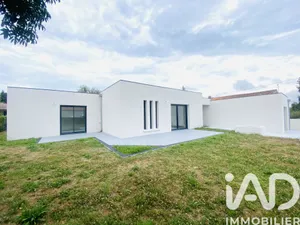 House in Chaillevette (17890)