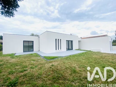 House in Chaillevette (17890)