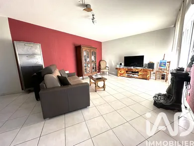 Apartment in Saint-Raphaël (83700)