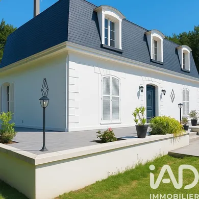 Maison traditionnelle à Dammarie-lès-Lys (77190)