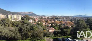 Apartment in Toulon (83000)
