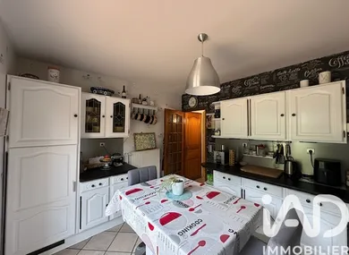 Maison traditionnelle à Saint-Martin-du-Tertre (89100)