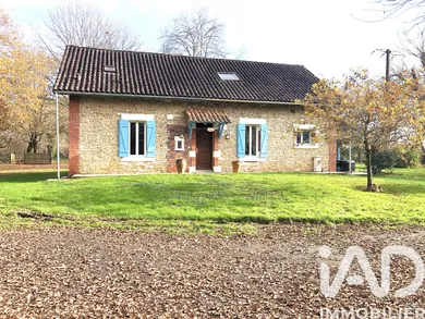 Traditional house in Labrit (40420)