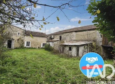 Maison à Moulidars (16290)