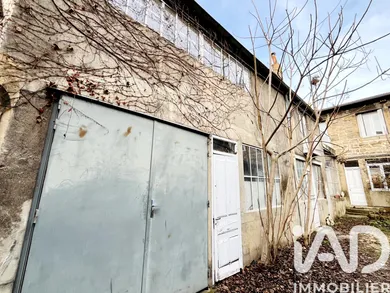 Apartment in Saint-Étienne (42100)