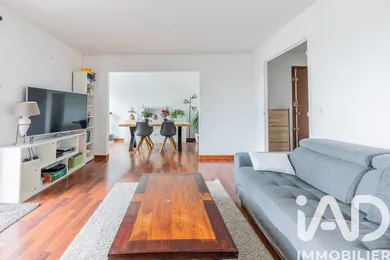 Apartment in Palaiseau (91120)