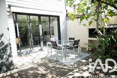 Architectural house in Bordeaux (33800)