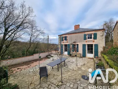 Maison de campagne à Saint-Loup-Lamairé (79600)