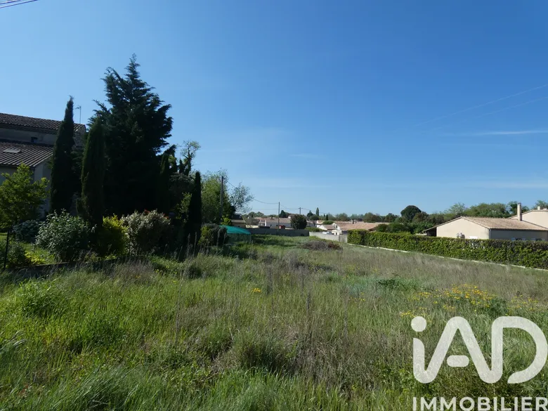 Terrain à bâtir à Donzère (26290) · 127 800 €