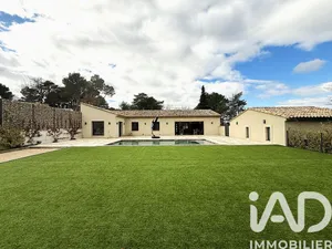 House in Faucon (84110)