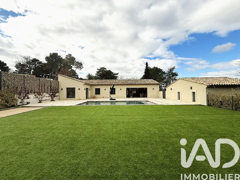 Maison 5 pièces 148 m² · à Faucon · 148 m² · 819 000 €