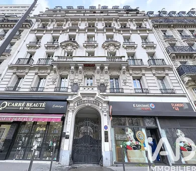 Apartment in Paris (75019)