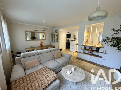 Apartment in Palaiseau (91120)