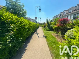 Apartment in Yerres (91330)