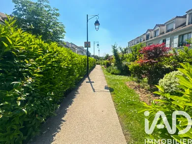 Apartment in Yerres (91330)
