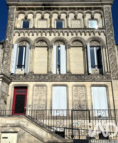 Townhouse in Saintes (17100)