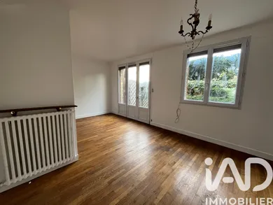 Maison à Villeneuve-le-Roi (94290)
