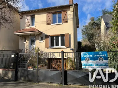 Maison à Villeneuve-le-Roi (94290)