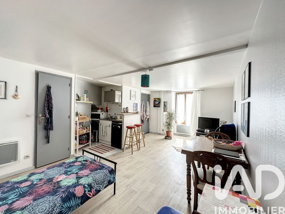 Studio 1 pièce de 27 m² à Brie-Comte-Robert (77170)