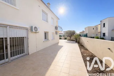 Apartment in Milhaud (30540)