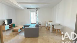 Apartment in Meyrargues (13650)