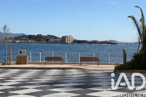 Apartment in Bandol (83150)