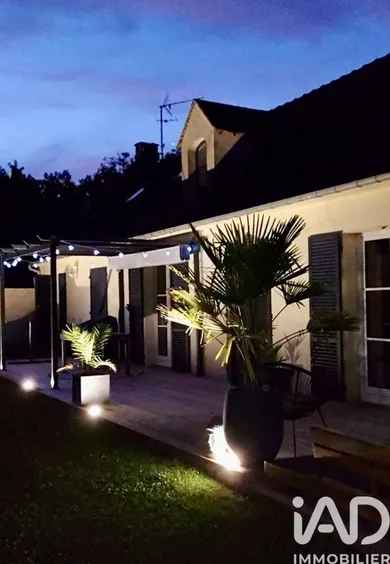 House in Mézières-sur-Seine (78970)