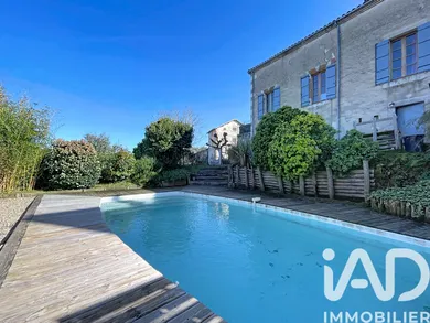 House in Valence (82400)