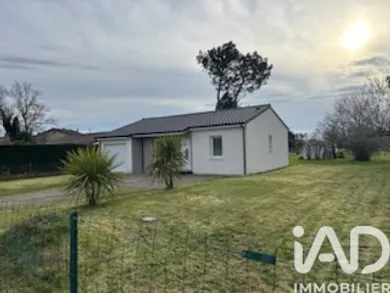 House in Les Peintures (33230)