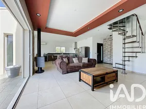 House in Rochefort-du-Gard (30650)