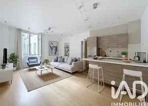 Apartment in Paris (75011)