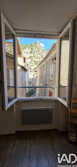 Appartement à Entrevaux (04320)